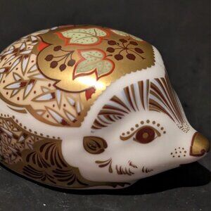 Handpainted Royal Crown Derby Ivory The Hedgehog paperweight Gilted In 24k